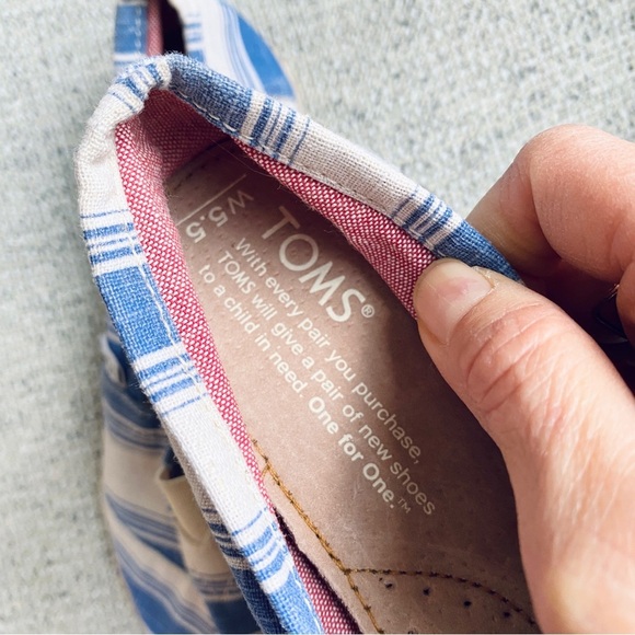 NEW Toms shoe - Picture 2 of 4